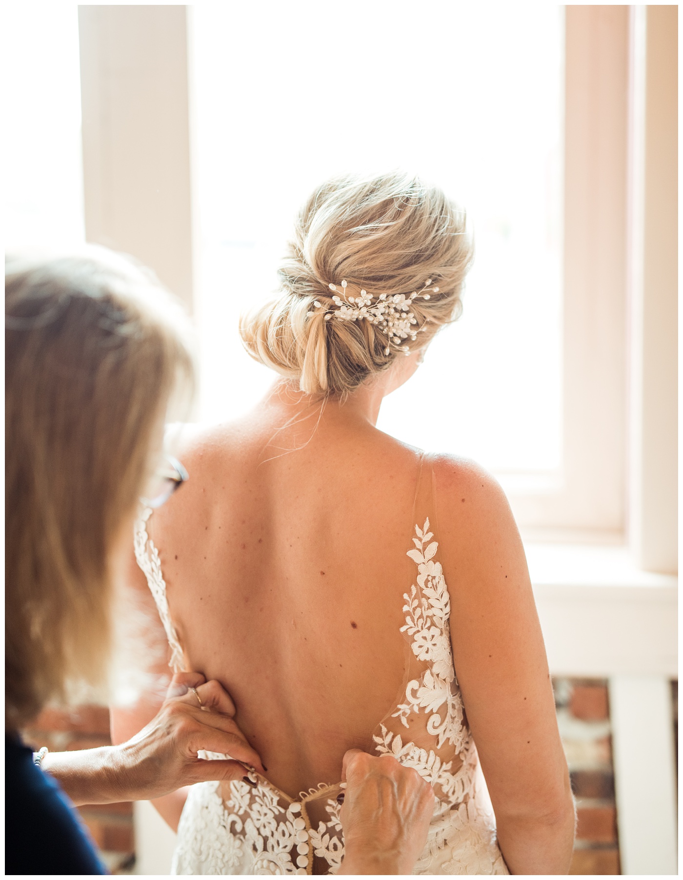 Bridal details in the getting ready suite