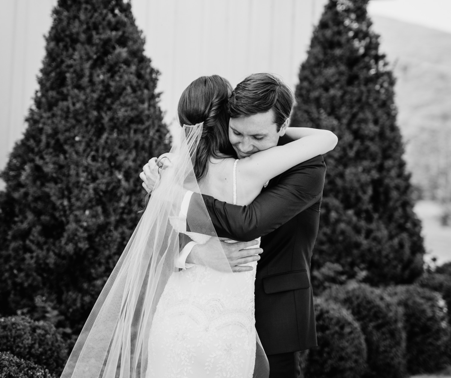 First look between bride and groom before wedding ceremony in Charlottesville, VA