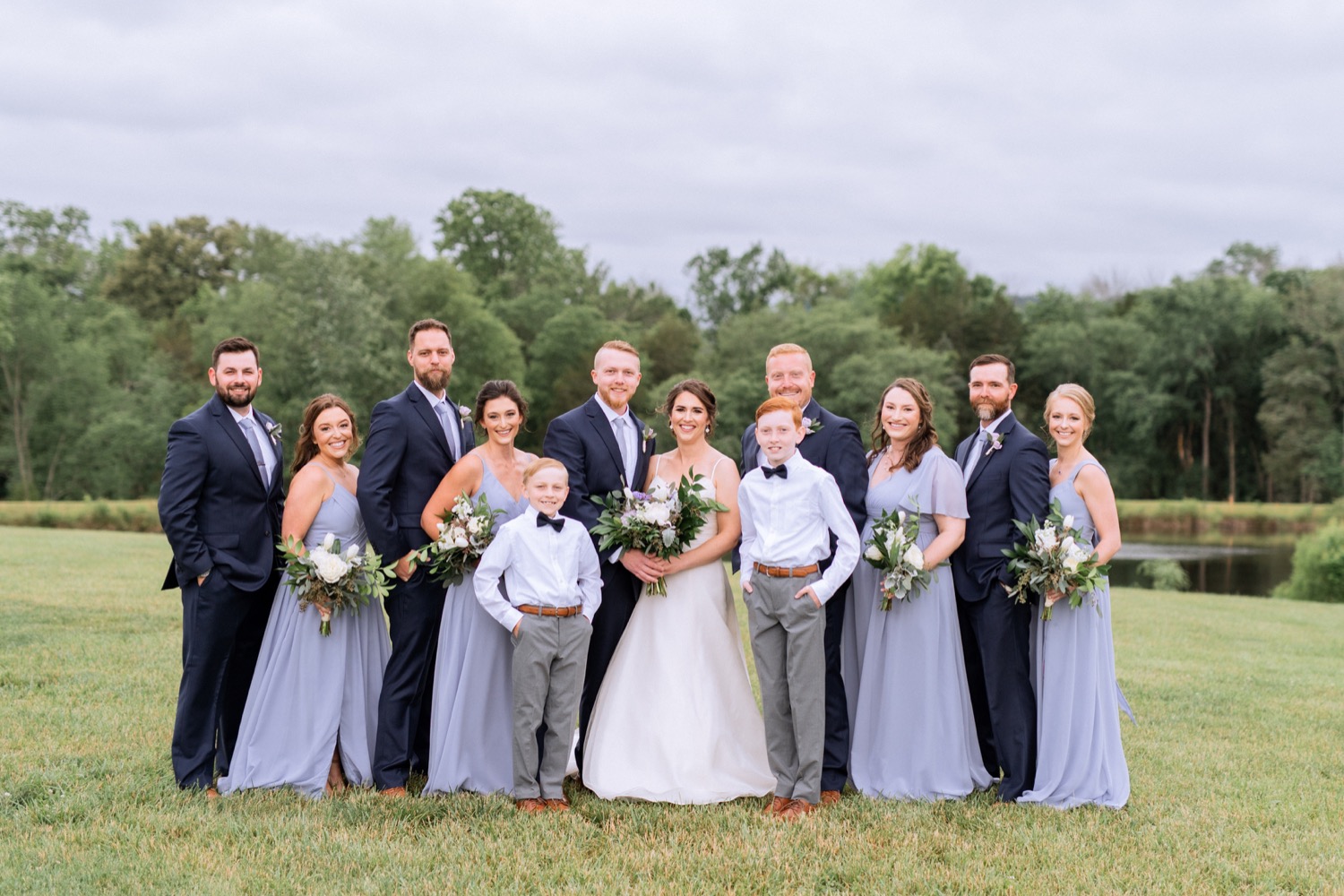 Entire wedding party before wedding ceremony in Charlottesville, VA