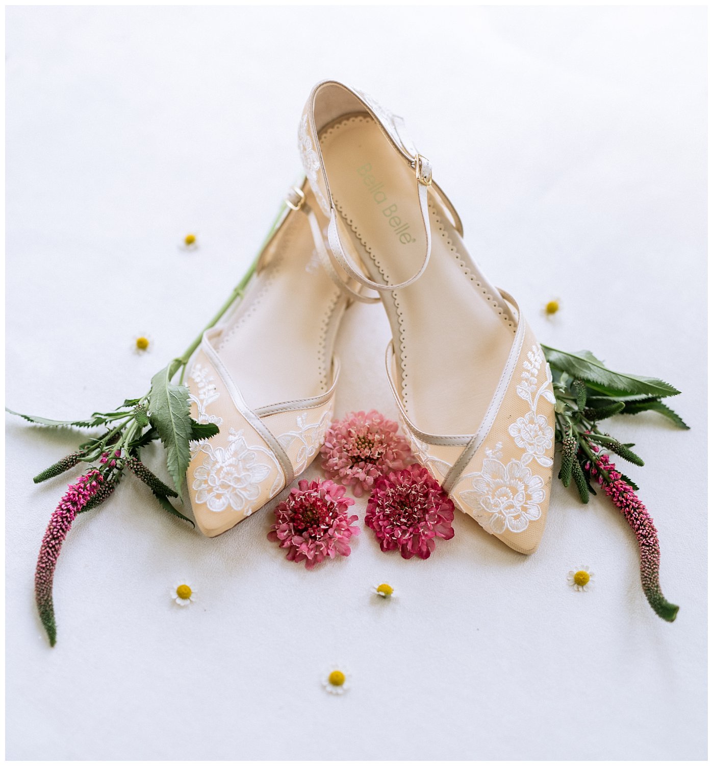 Lace bridal shoes