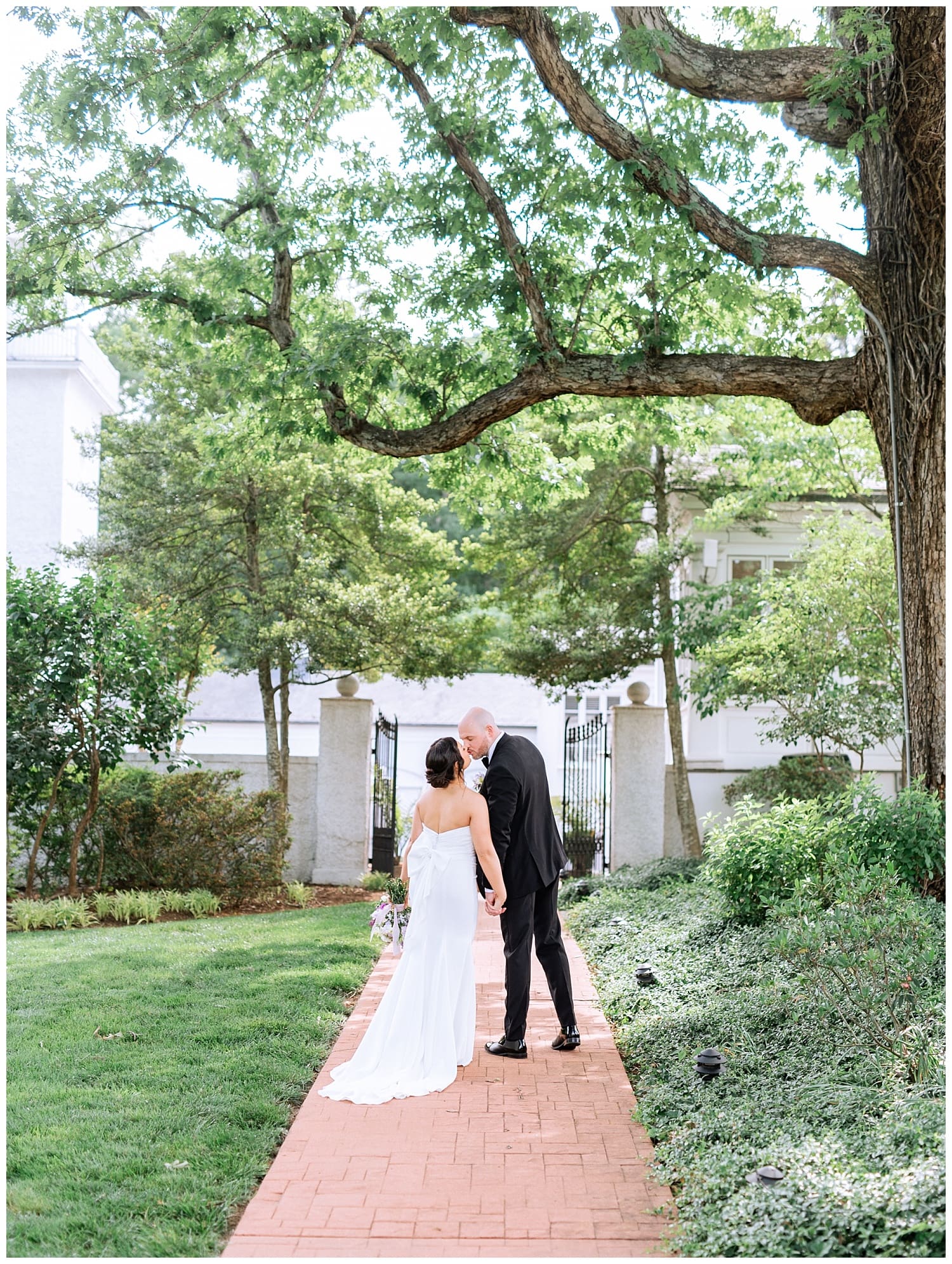 Bride and Groom portraits at Keswick Vineyard Wedding